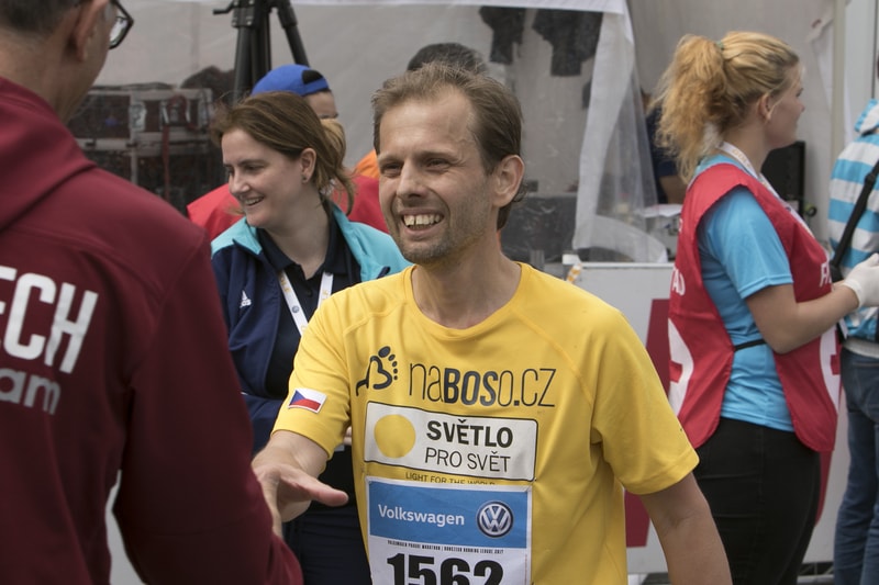 Maraton Praha naboso